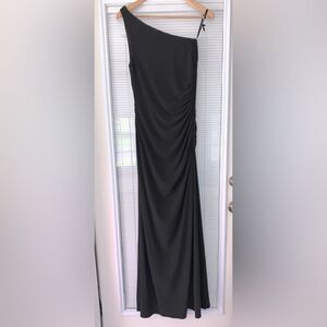 Laundry by Shelli Segal Black One Shoulder Gown NWOT Size 12